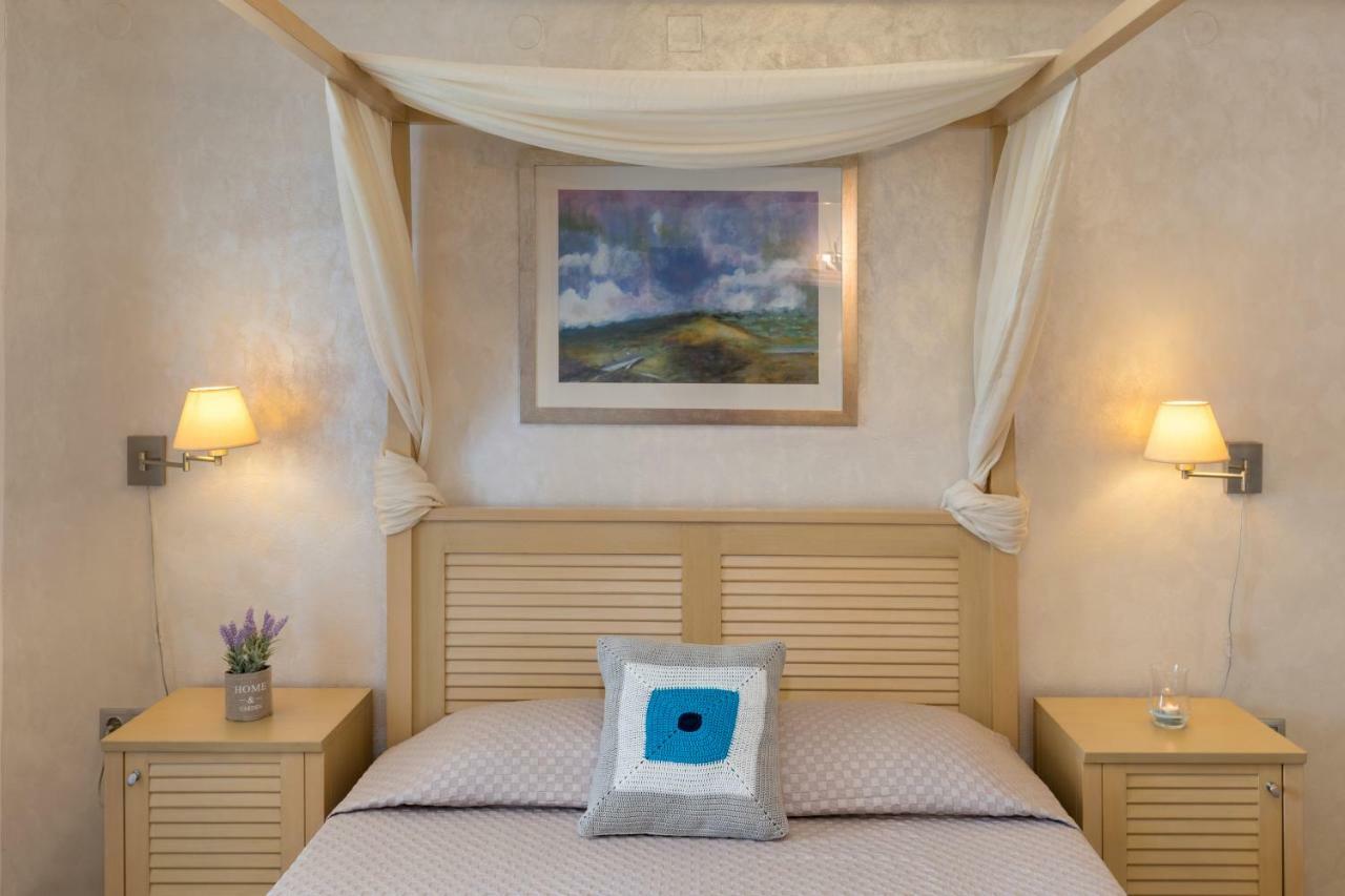 Blue Harmony Hotel Kini Zewnętrze zdjęcie