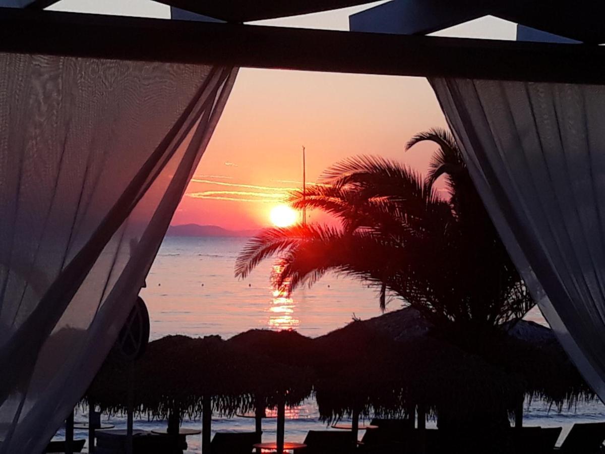 Blue Harmony Hotel Kini Zewnętrze zdjęcie